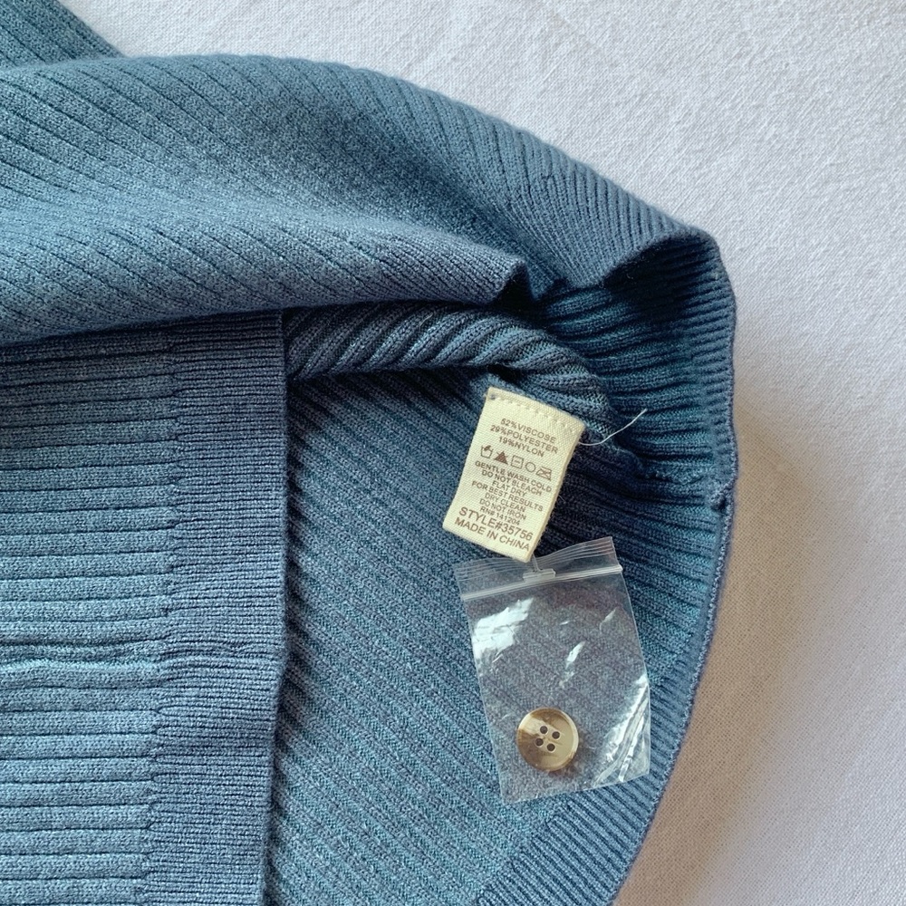 Baltic Born NEW Dusty Blue Henley Neckline Stretchy Ribbed Stevie Sweater Medium - Picture 9 of 12